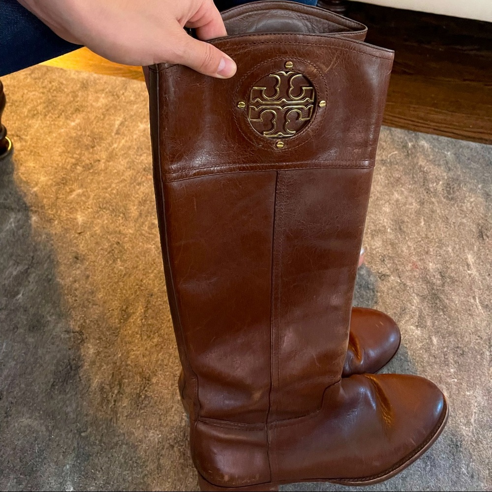Beautiful Tory Burch boots size 10